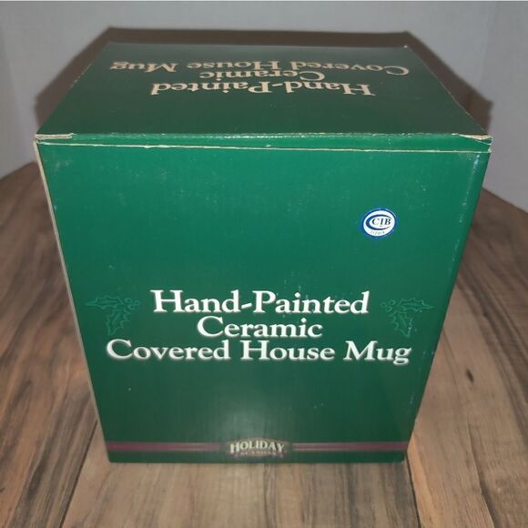 Holiday Seasons Christmas Hand Painted Ceramic Covered House Mug Brand New - Picture 3 of 5